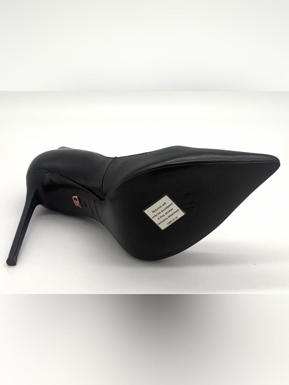 Ruthie Davis Black Pointed-Toe Stiletto Pumps - Picture 5 of 8